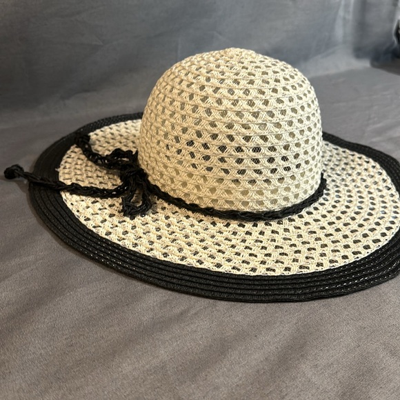 Jacobson Sun Hat black and cream - Picture 2 of 5